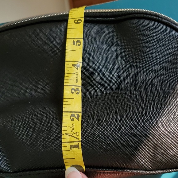 Victoria's Secret Miami cosmetic bag - Picture 6 of 7